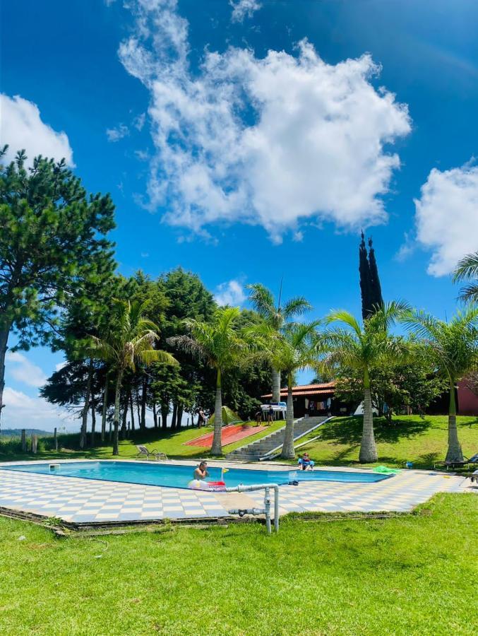 Vila Sitio Frente A Barragem Salesópolis Exteriér fotografie