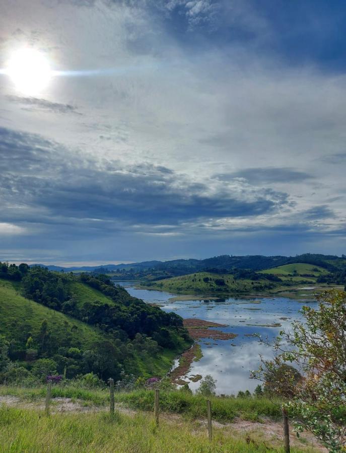 Vila Sitio Frente A Barragem Salesópolis Exteriér fotografie